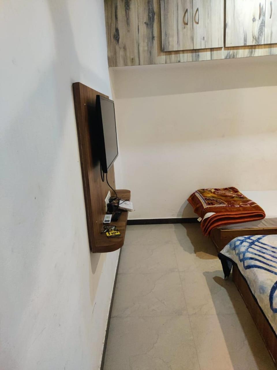 Hotel Amritam Inn Ujjain Buitenkant foto