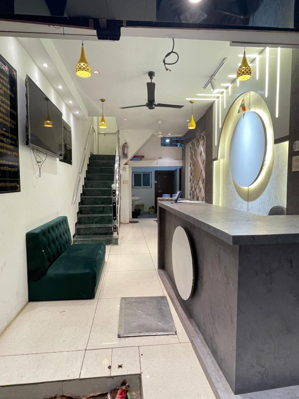 Hotel Amritam Inn Ujjain Buitenkant foto